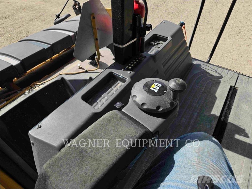 CAT CB16 Asfaltutleggere