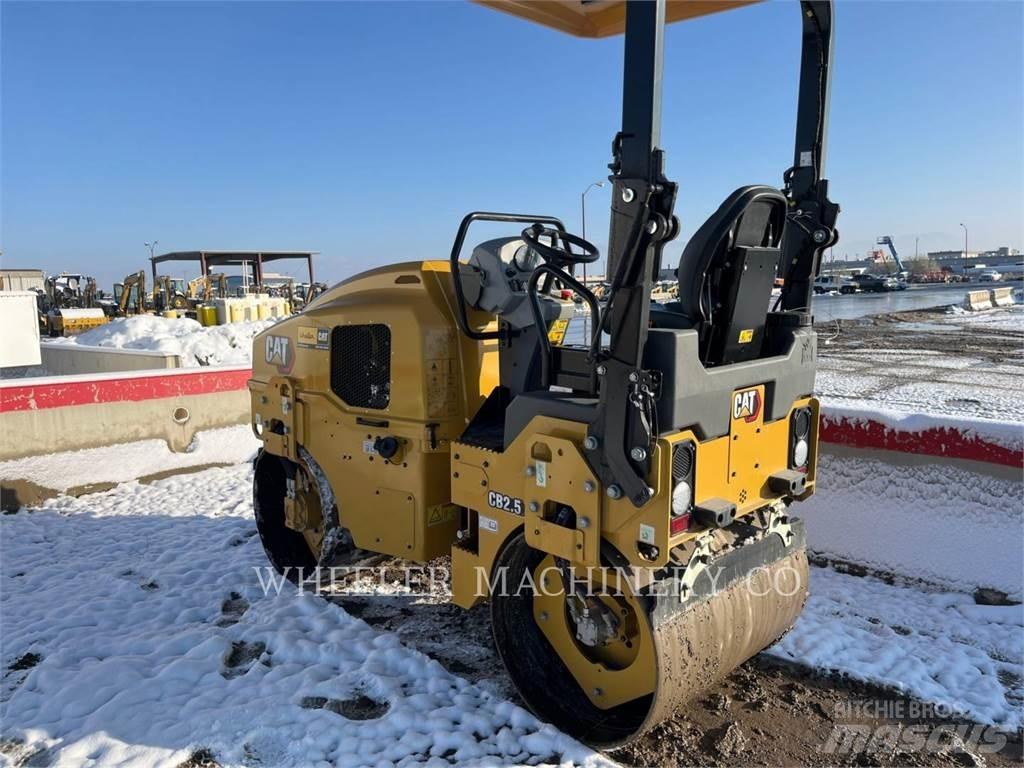CAT CB2.5 Tandem Valser