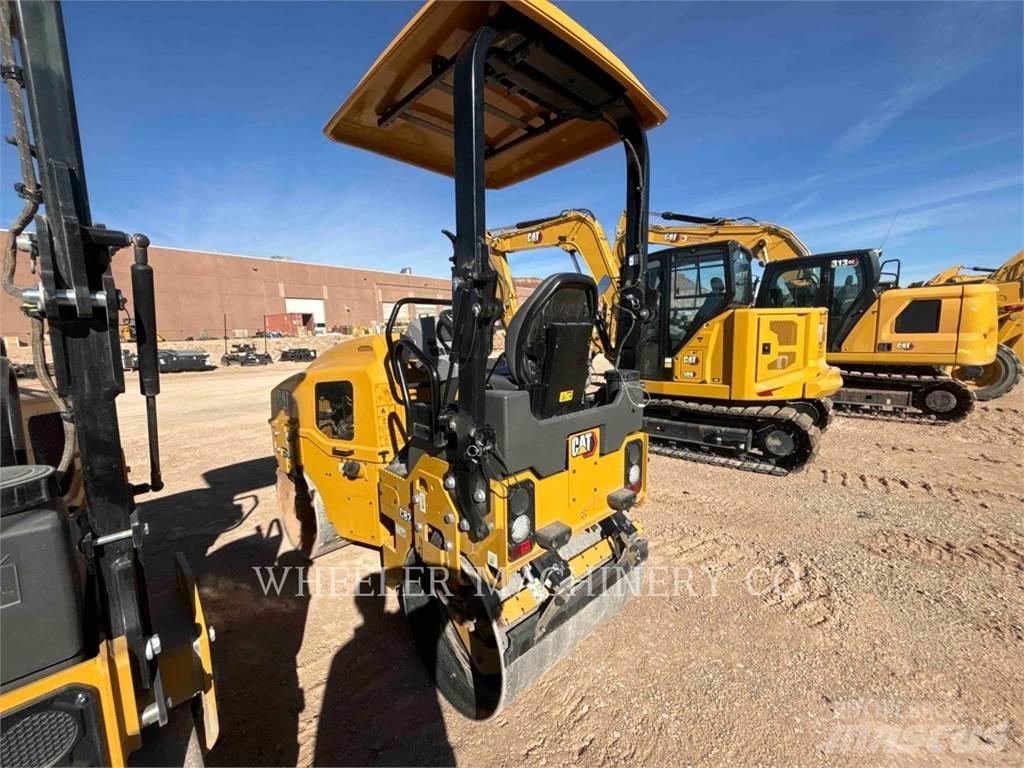 CAT CB2.5 Tandem Valser