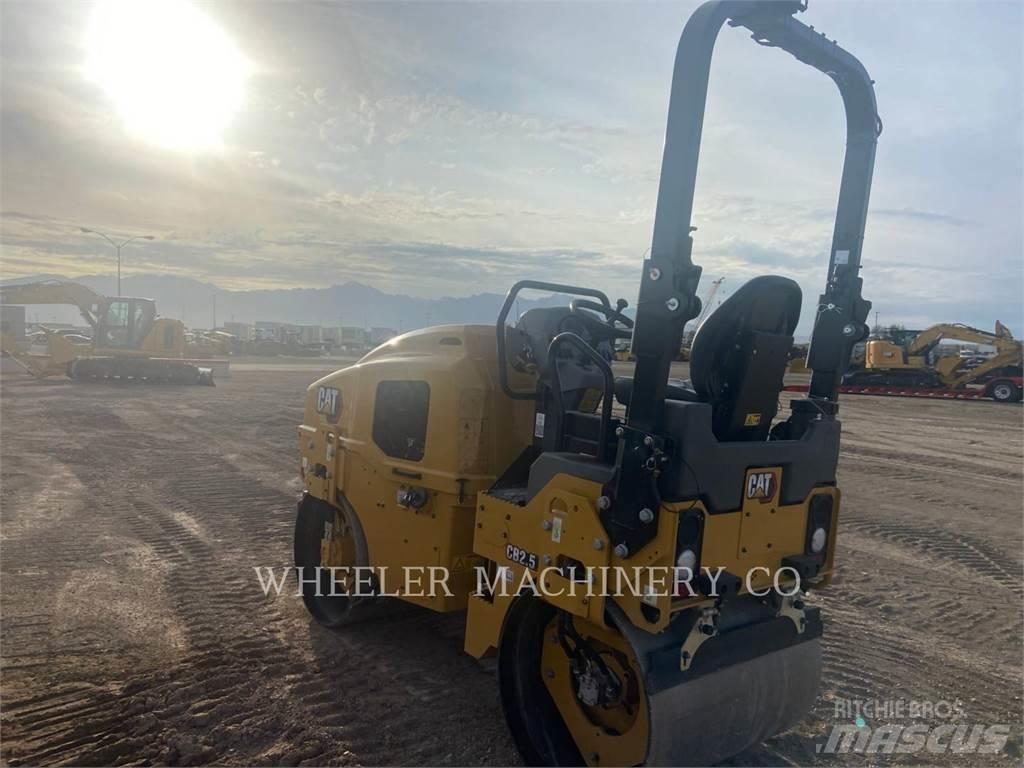 CAT CB2.5 Tandem Valser