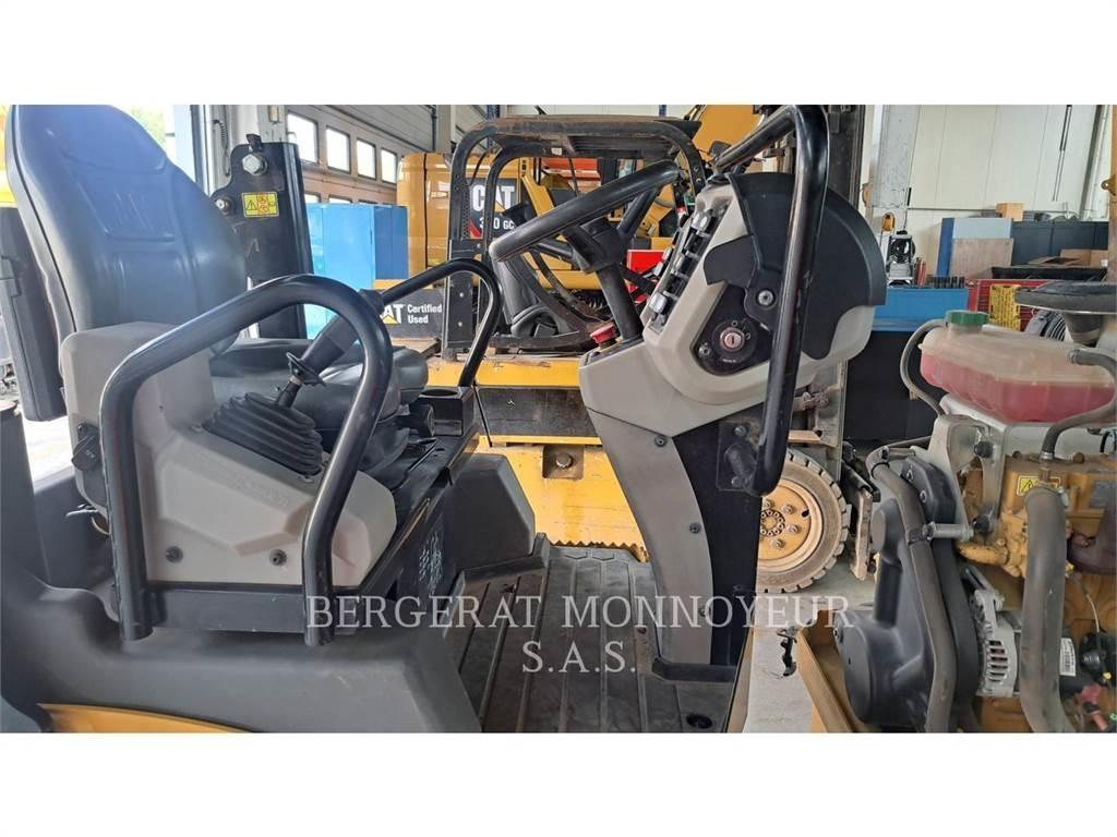 CAT CB2.5LRC Tandem Valser