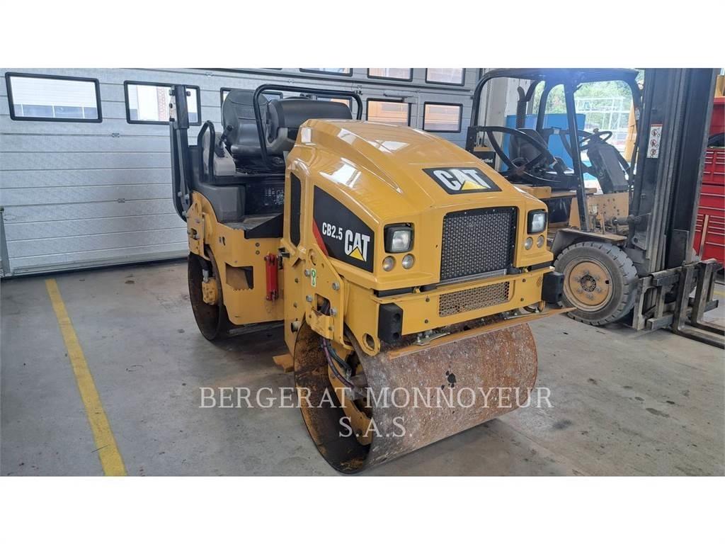 CAT CB2.5LRC Tandem Valser