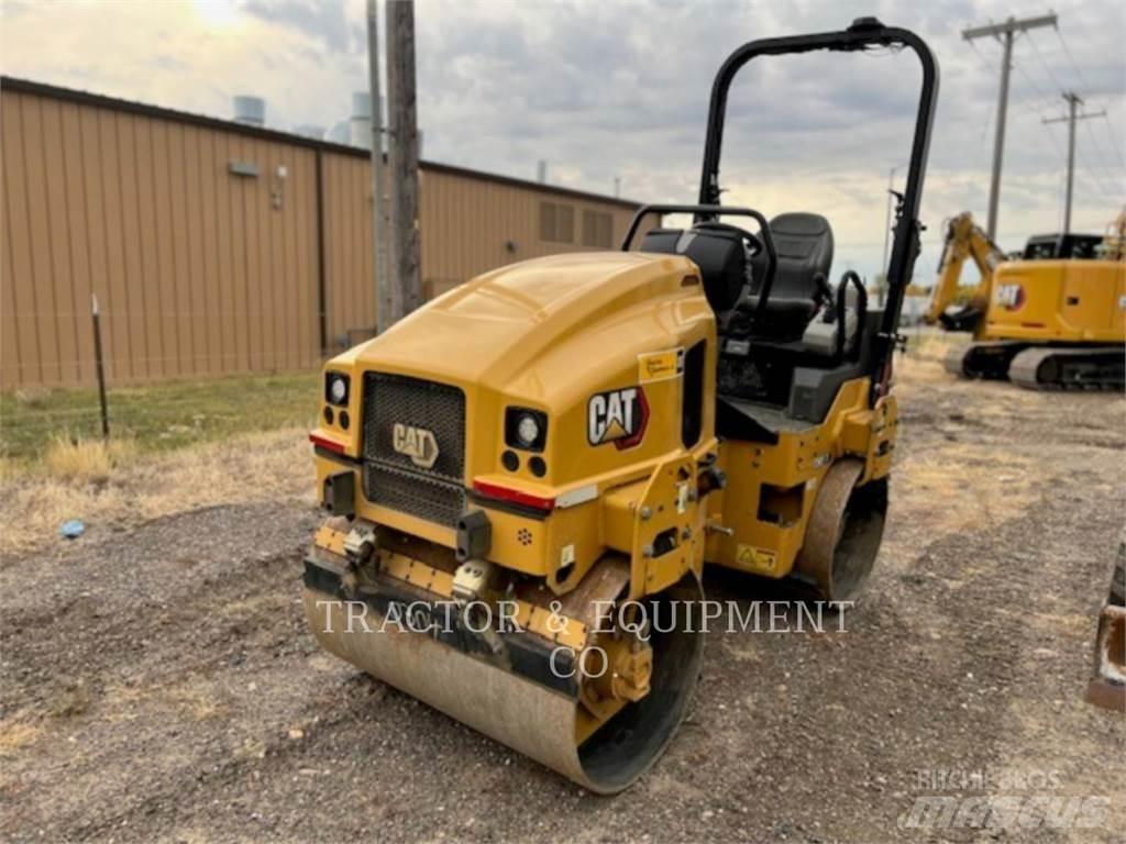 CAT CB2.7 Asfaltutleggere
