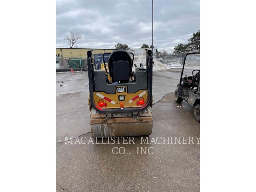 CAT CB24B Tandem Valser