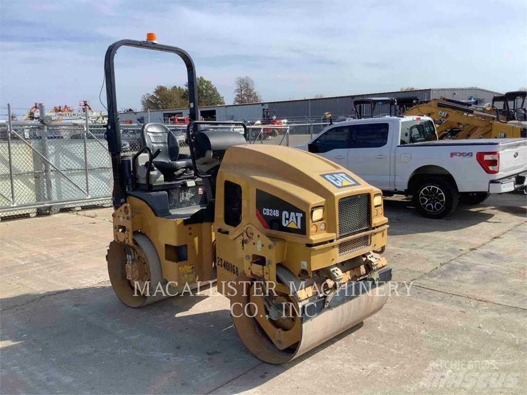 CAT CB24B Tandem Valser