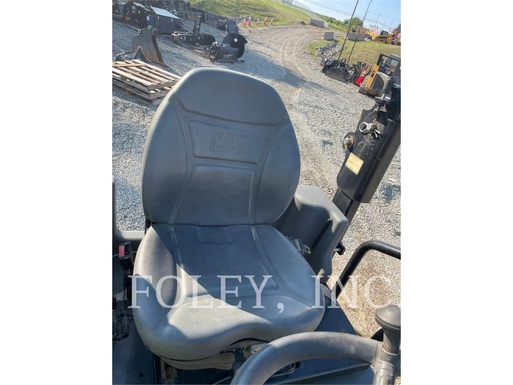 CAT CB24B Tandem Valser