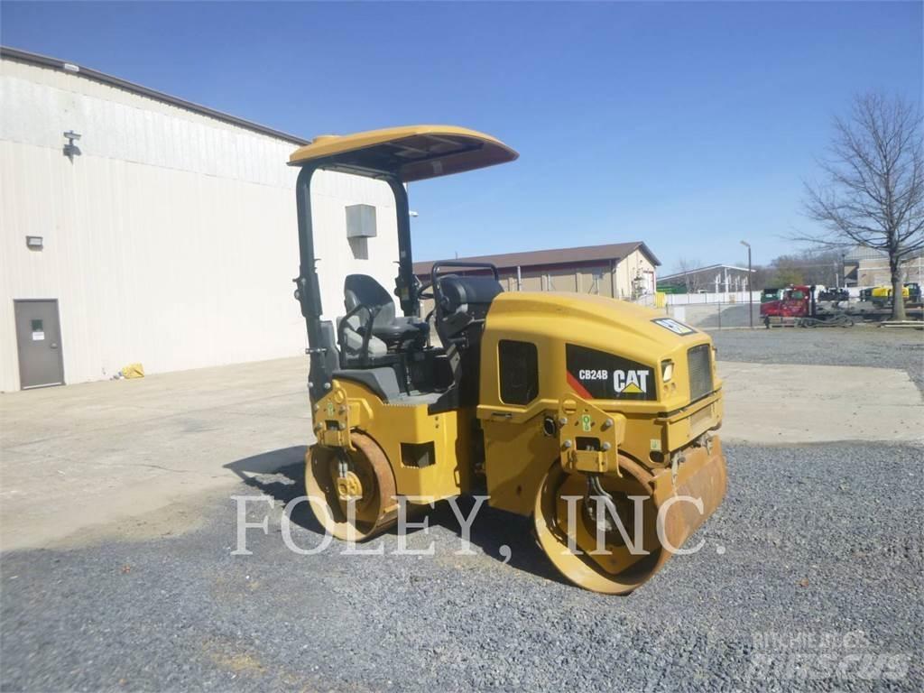 CAT CB24B Tandem Valser