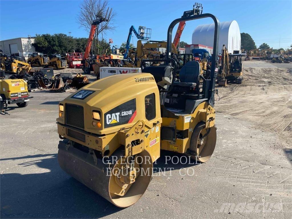 CAT CB24B Tandem Valser