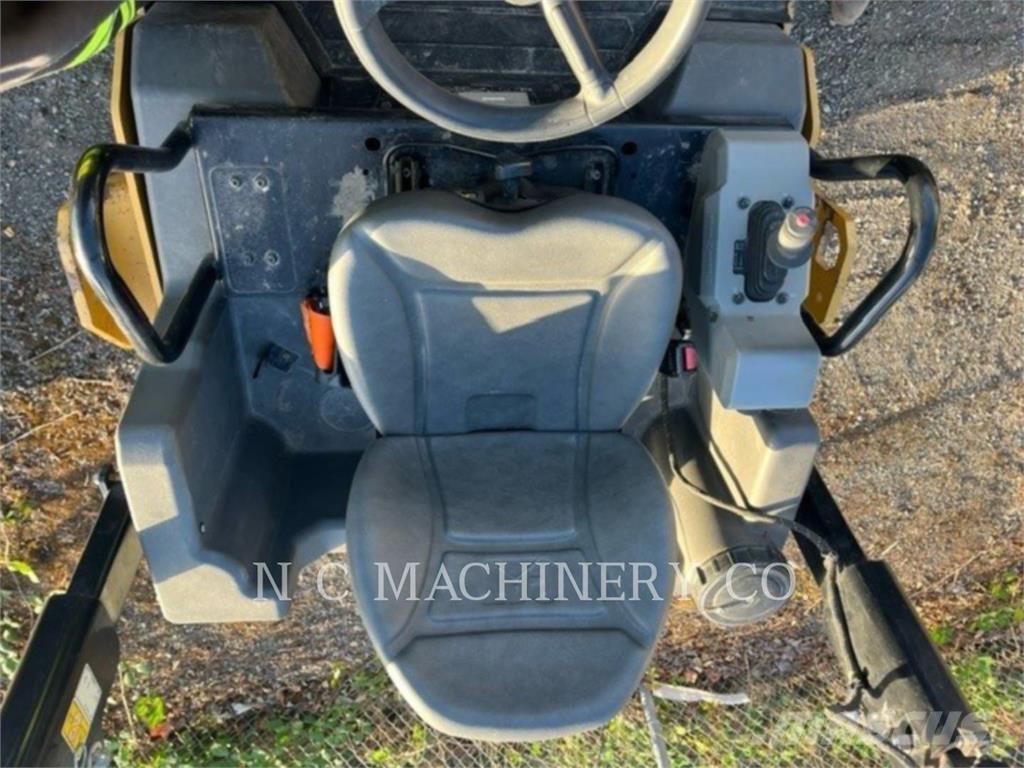 CAT CB4.0 Asfaltutleggere