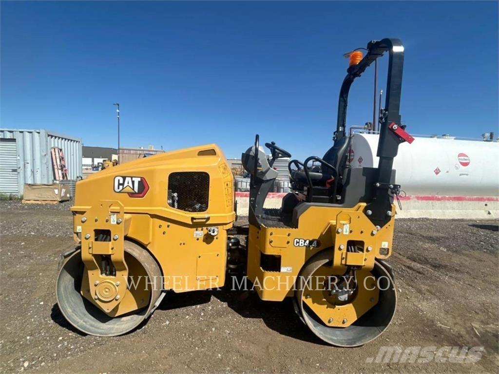CAT CB4.4 Tandem Valser