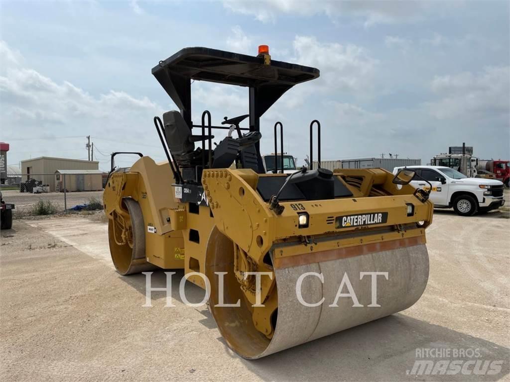 CAT CB54 Tandem Valser