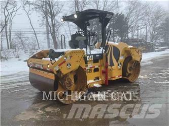 CAT CB54 XW Tandem Valser