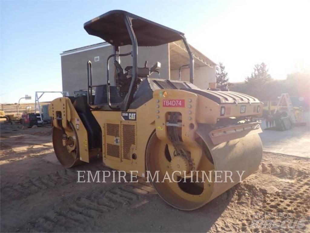 CAT CB54B Tandem Valser