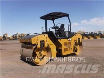 CAT CB54B Tandem Valser
