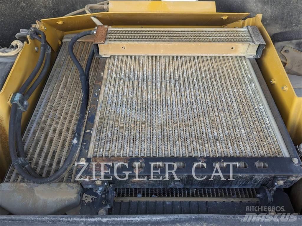 CAT CB64 Hjullaster til komprimering