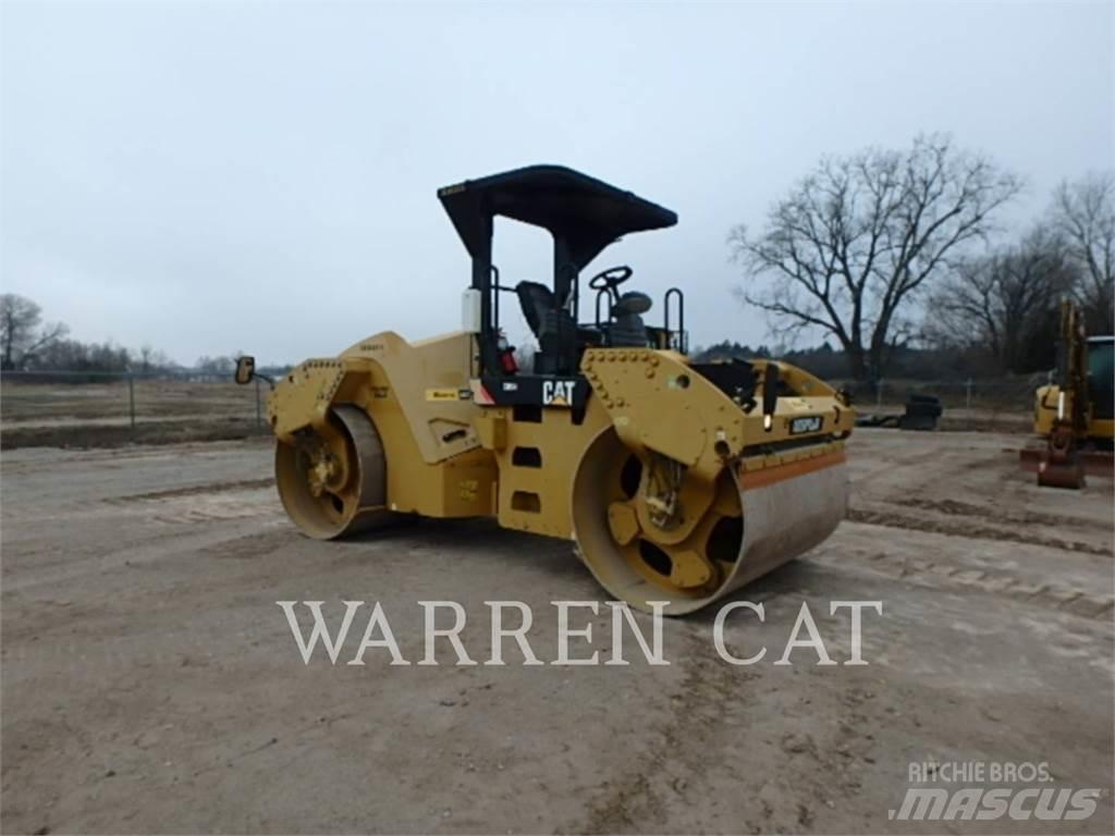 CAT CB64 Asfaltutleggere