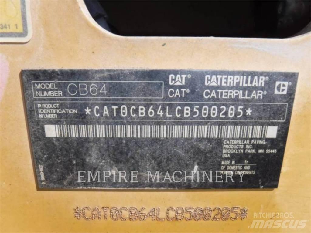 CAT CB64 Tandem Valser