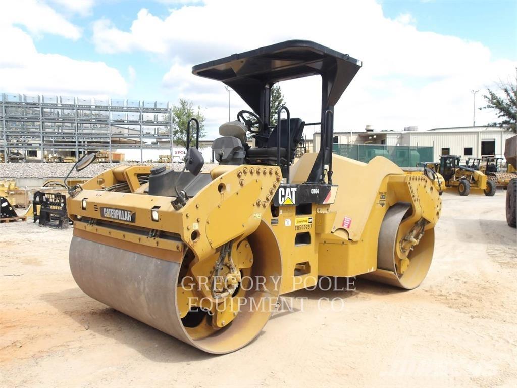 CAT CB64 Tandem Valser