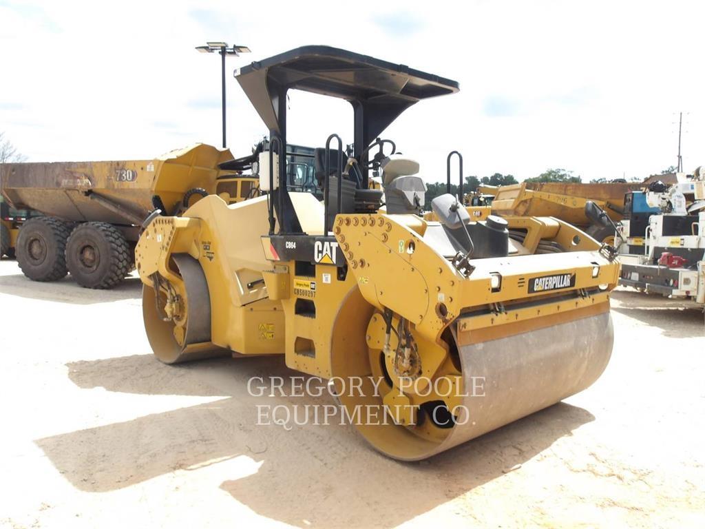 CAT CB64 Tandem Valser