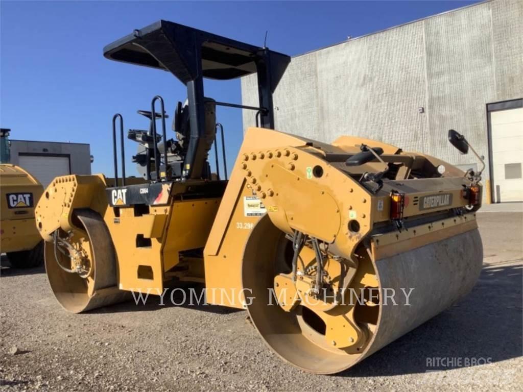 CAT CB64 Hjullaster til komprimering