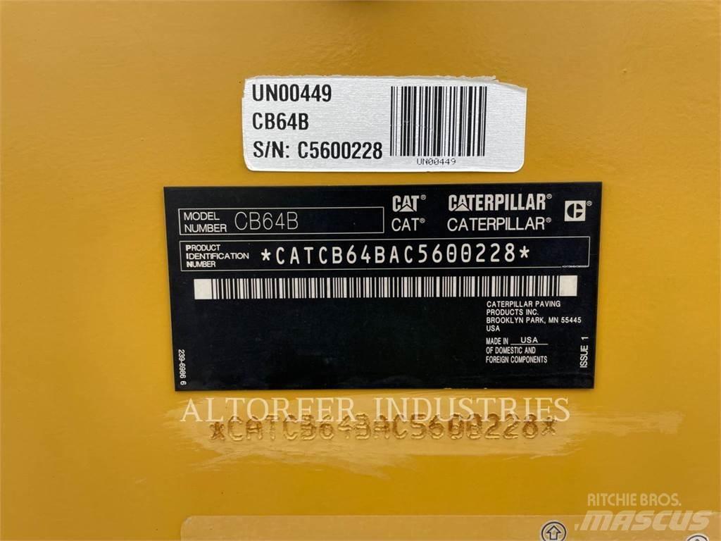CAT CB64B Tandem Valser