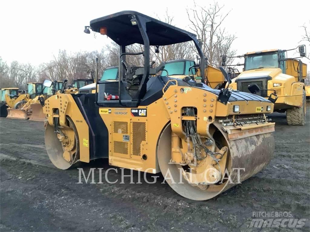 CAT CB64B Tandem Valser
