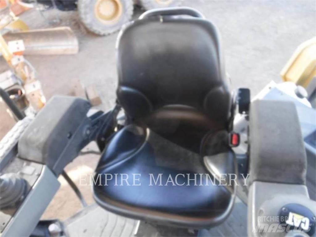 CAT CB66B Tandem Valser