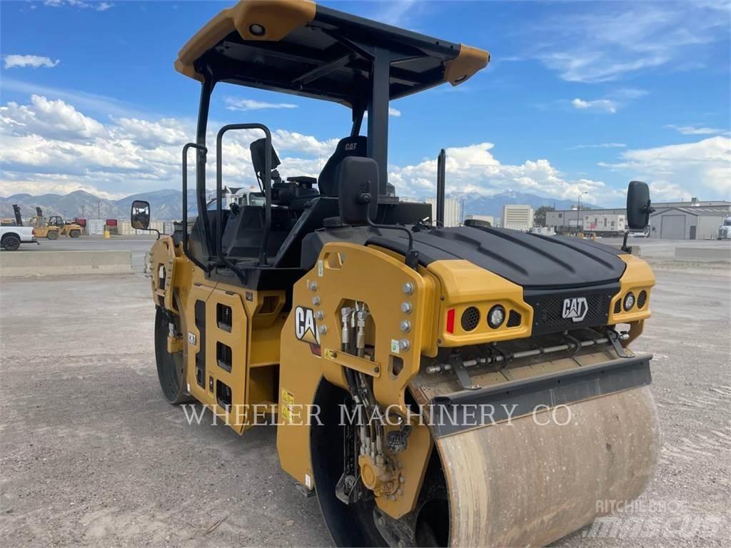 CAT CB7 Tandem Valser