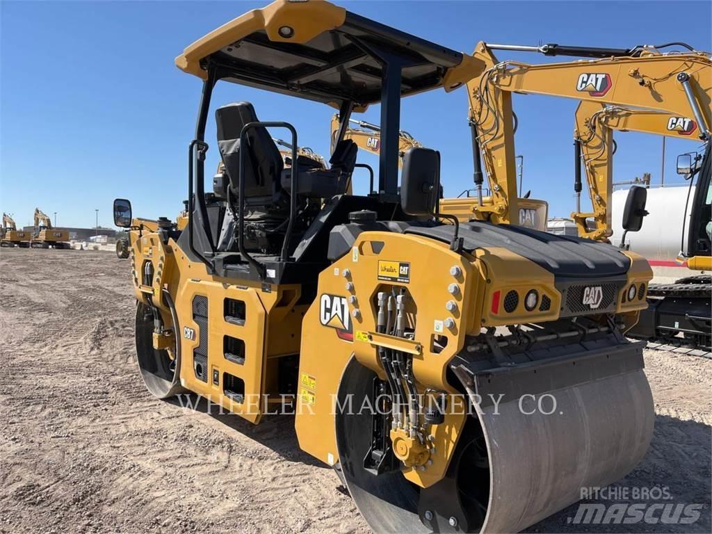 CAT CB7 Tandem Valser