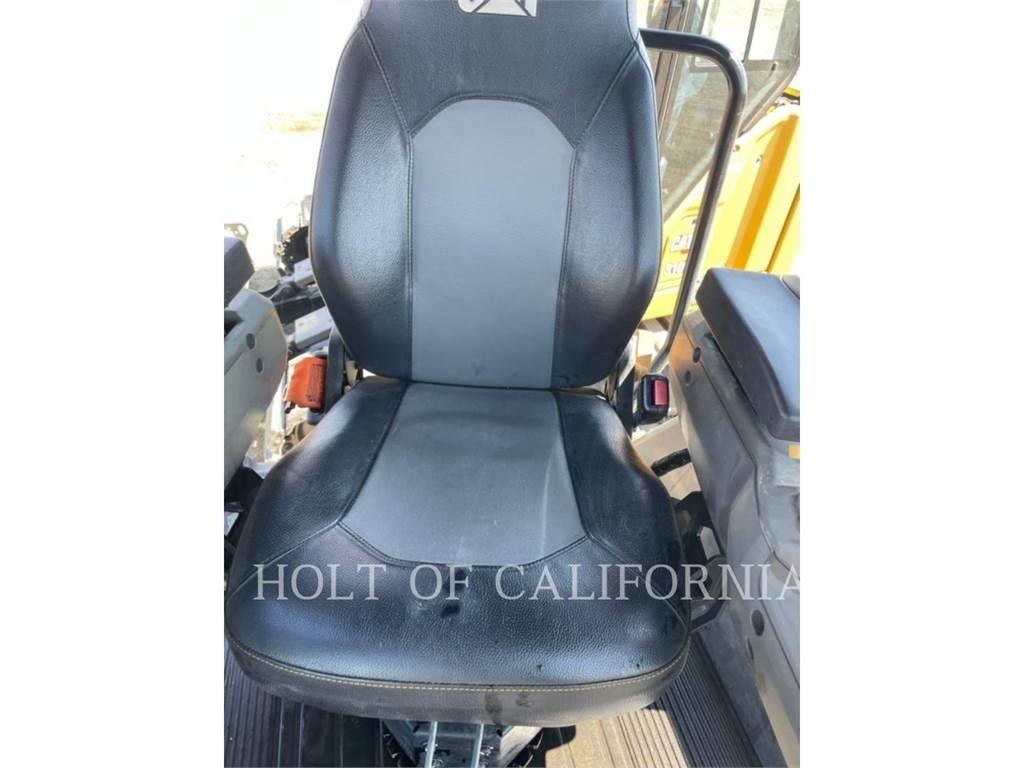 CAT CB7-02 Tandem Valser