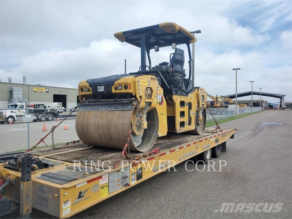 CAT CB7 OSC Tandem Valser