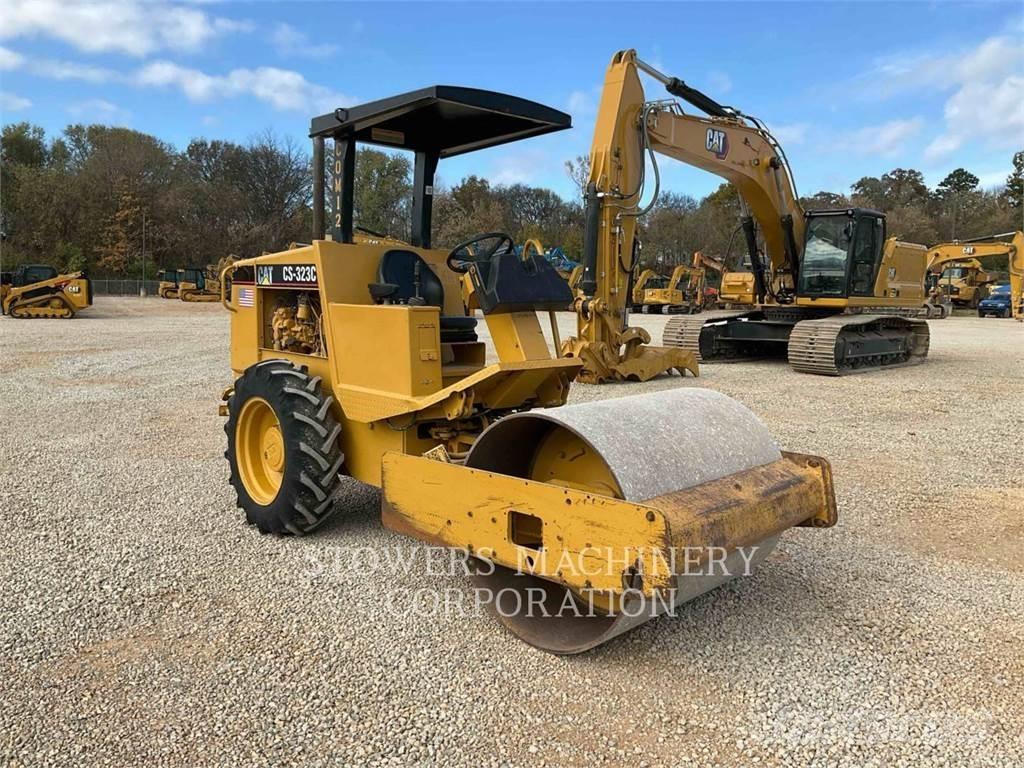 CAT CS-323C Hjullaster til komprimering