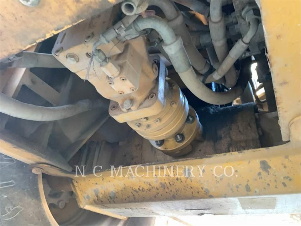 CAT CS-533E Asfaltutleggere