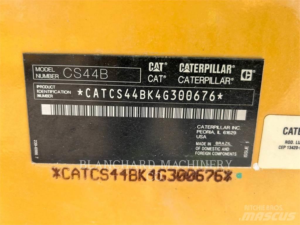 CAT CS44 Valsetog