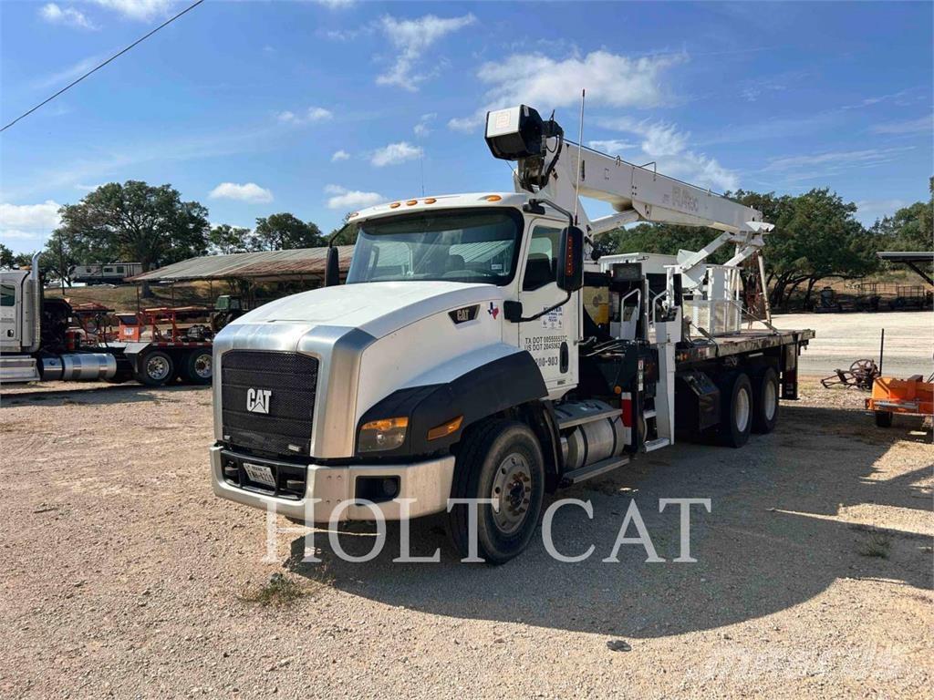 CAT CT660S Andre lastebiler