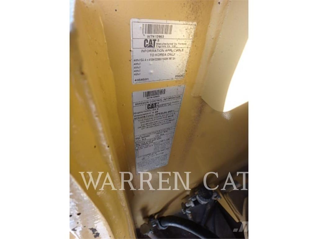 CAT CW34 Asfaltutleggere