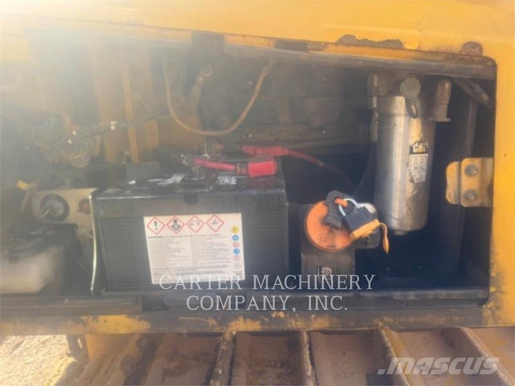 CAT D 6 K2 Dozere Beltegående