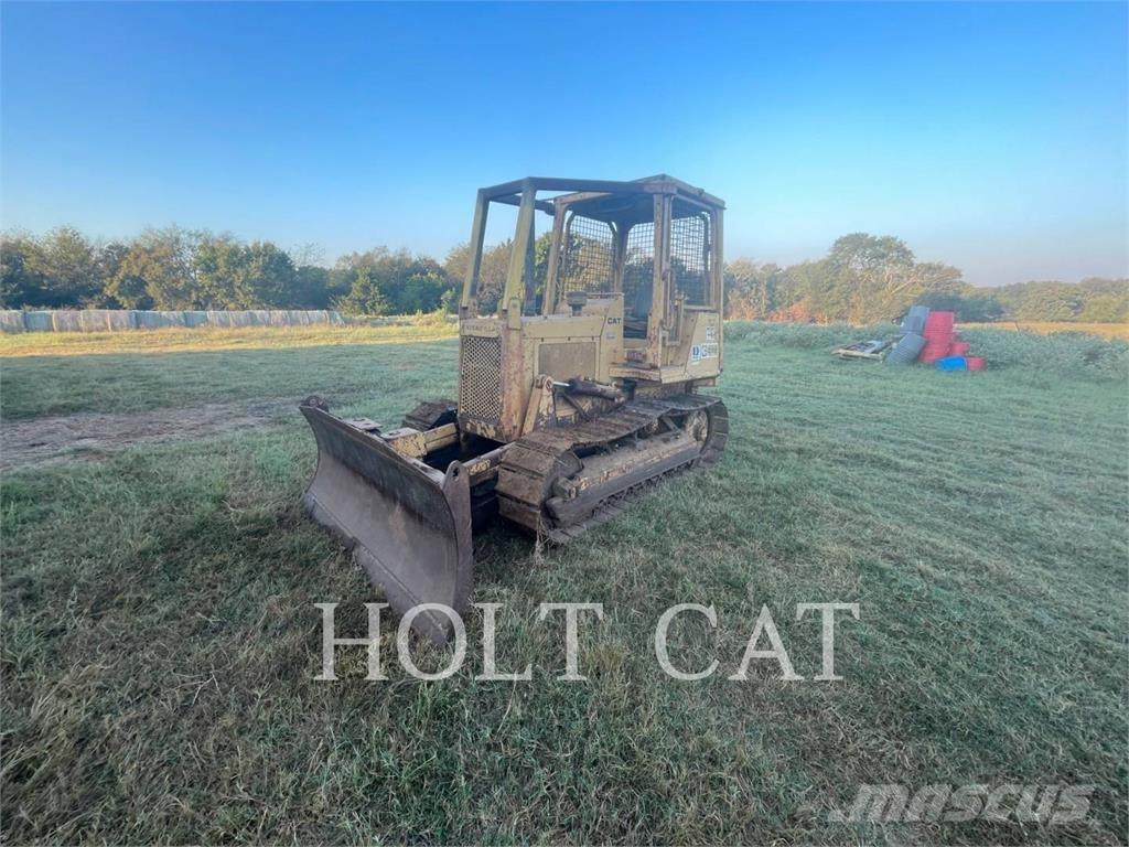 CAT D3B Dozere Beltegående