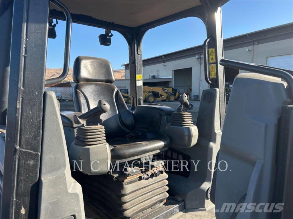 CAT D3K2 XLCN Dozere Beltegående