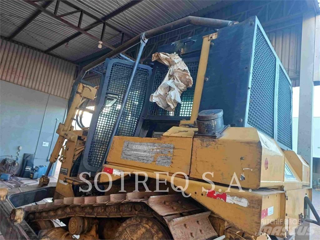 CAT D6T Dozere Beltegående