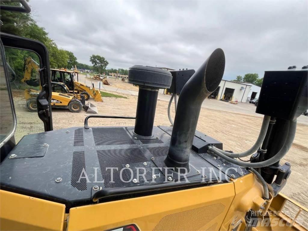 CAT D7-17 Dozere Beltegående
