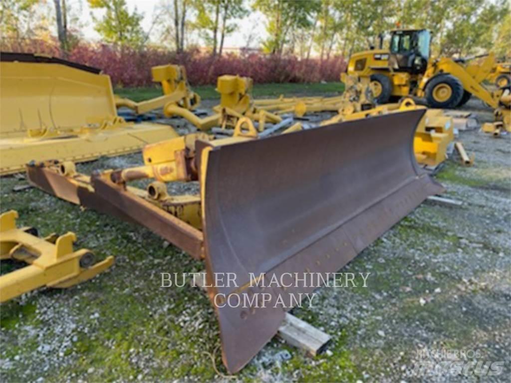CAT D7 A BLADE Kniver