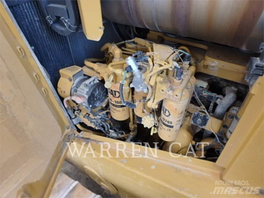 CAT D8T 4XLARO Dozere Beltegående