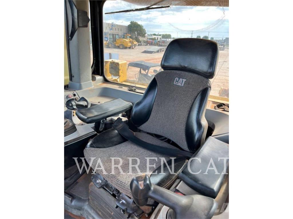 CAT D8T 4XLARO Dozere Beltegående
