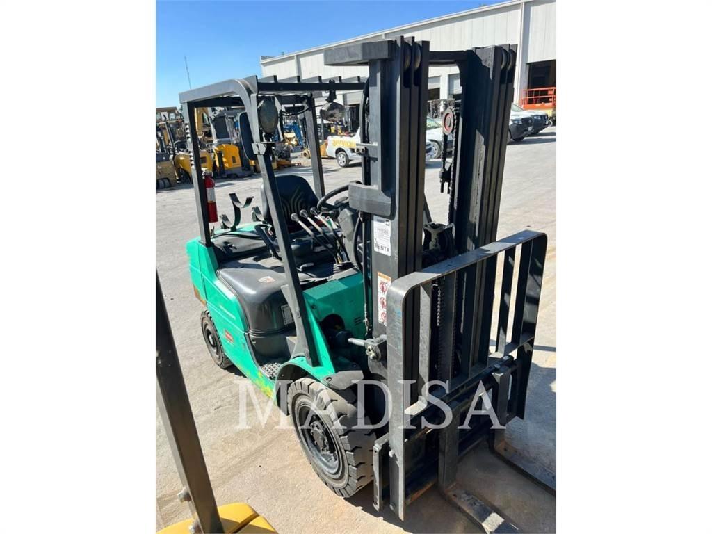 CAT FG25N5-LE Gaffeltrucker - Annet