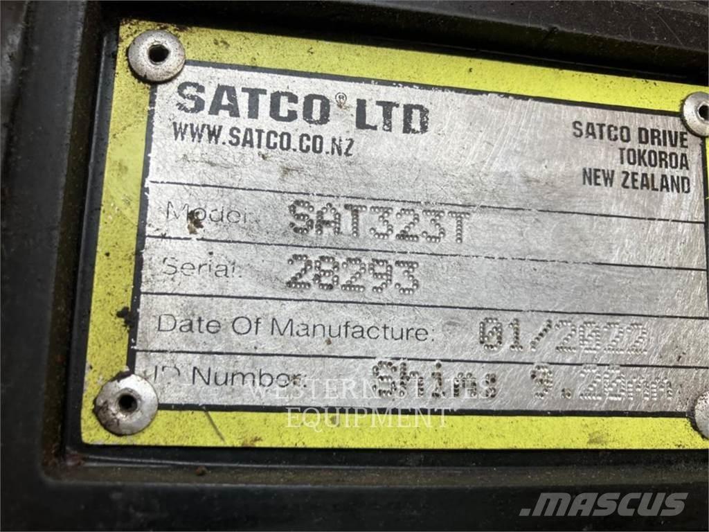 CAT FM538 Traktor med skogsutstyr