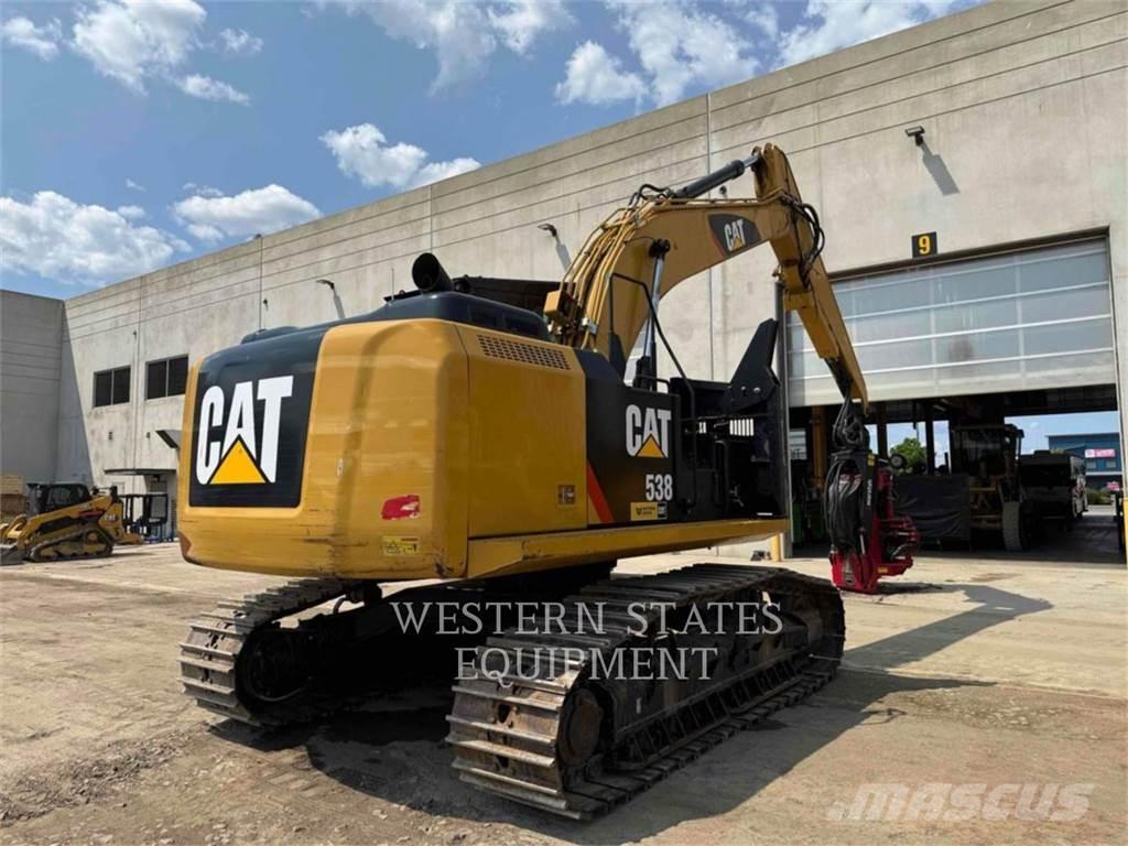 CAT FM538 Traktor med skogsutstyr