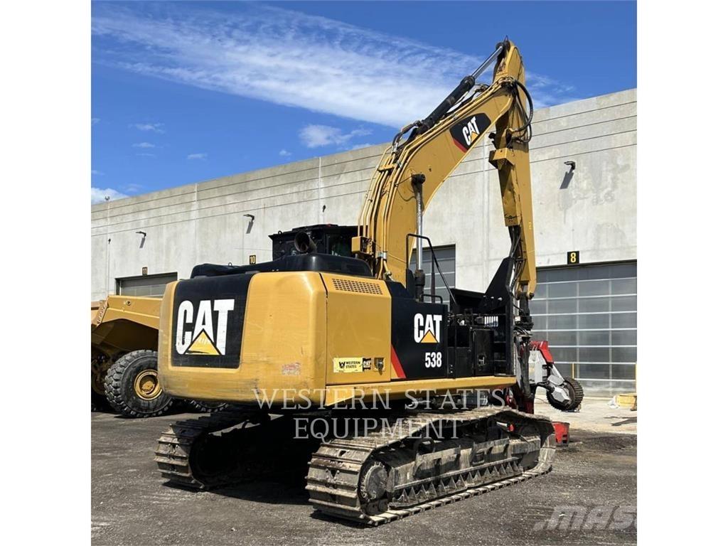 CAT FM538 Traktor med skogsutstyr