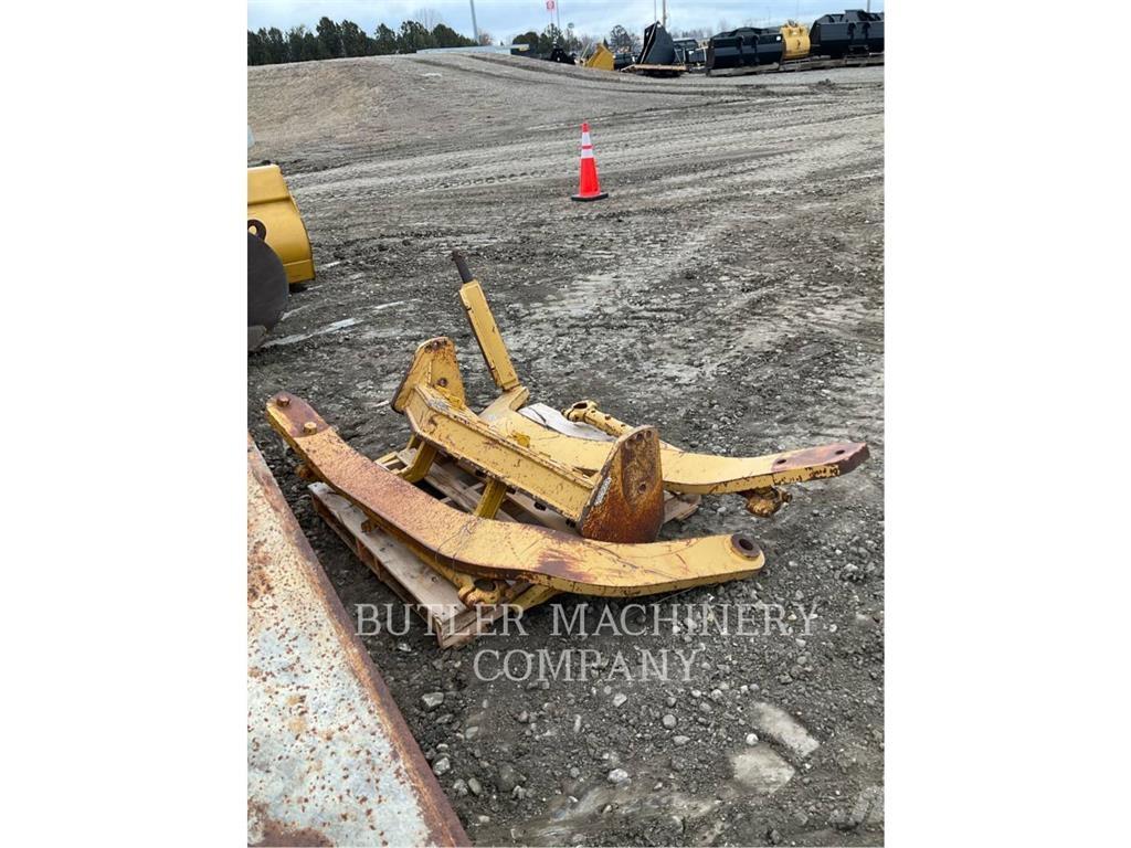 CAT FRONT SCARIFIER Rippere