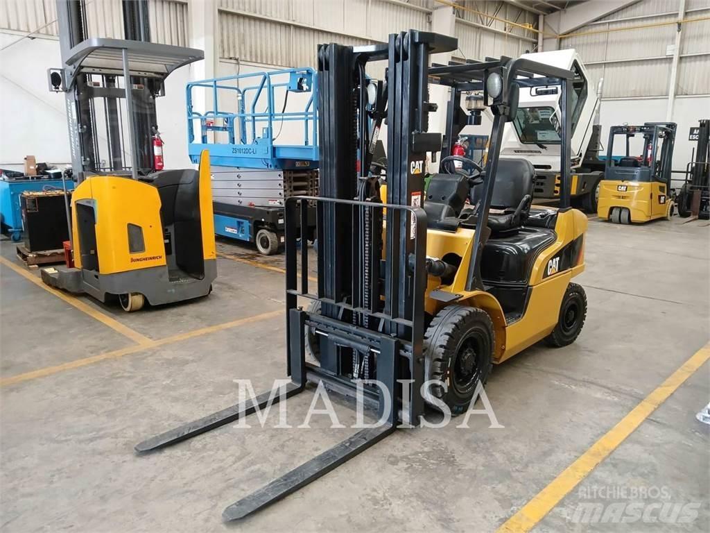 CAT LIFT TRUCKS DP25NM5 Gaffeltrucker - Annet